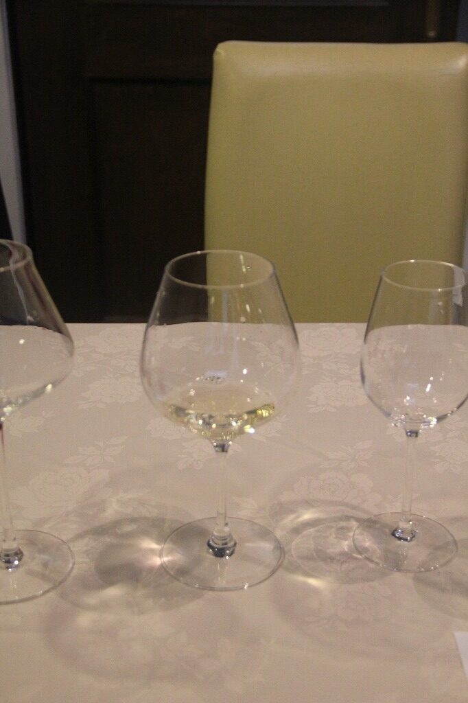 ムルソーに丸いブルゴーニュグラスは安定の相性